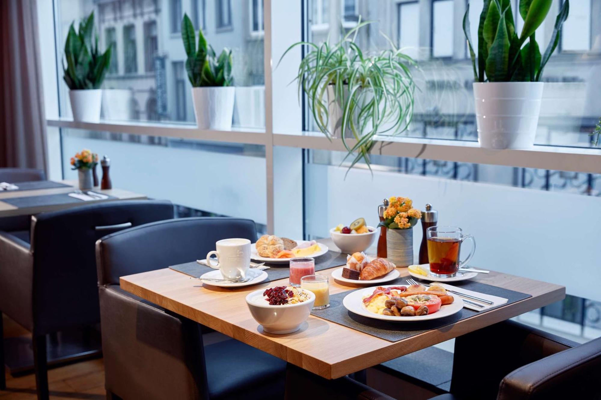 Lindner Hotel Antwerp, Part Of Jdv By Hyatt Kültér fotó